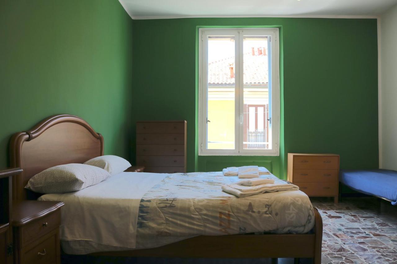Apartment Guastalla Cozy - 5 People *