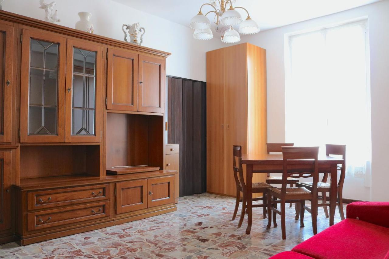 Guastalla Cozy - 5 People Apartment *